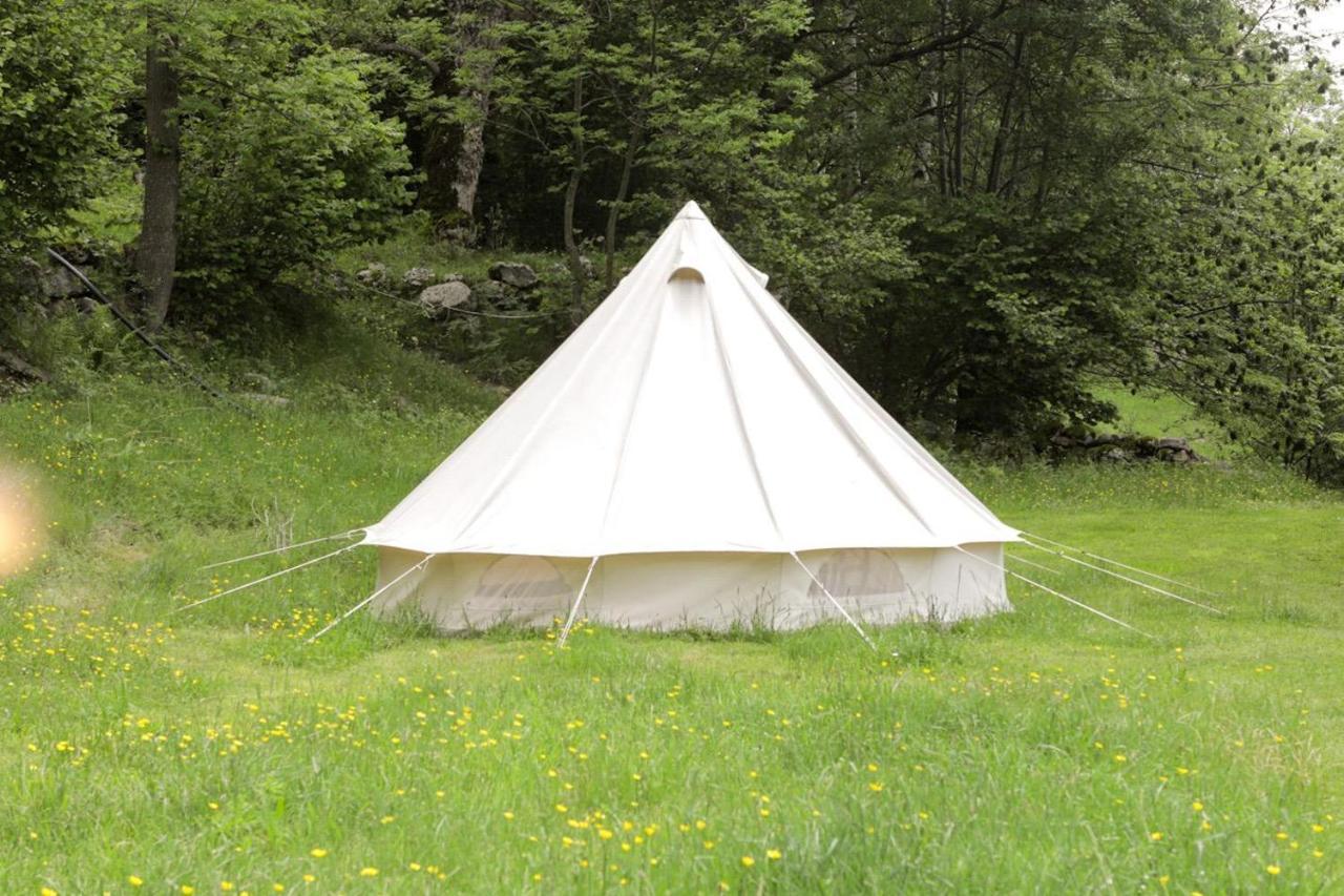Отель Tente Style Tepee Confort Латур-де-Кароль Экстерьер фото
